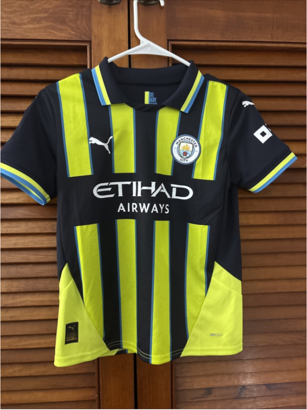 Manchester City Etihad Puma 2024/25 Away Jersey Yellow Navy Youth M NWT